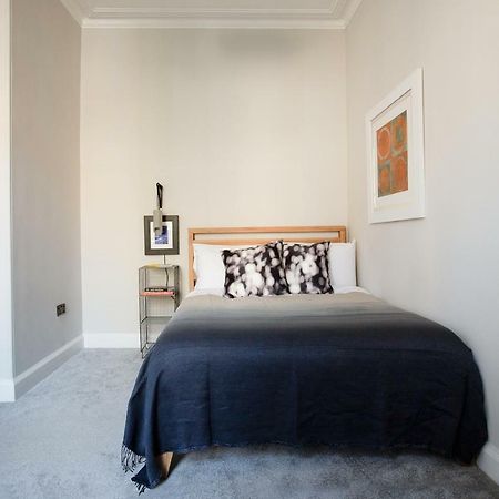 Holyrood Park City Centre Apartment エディンバラ エクステリア 写真
