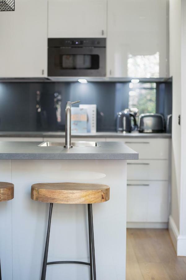 Holyrood Park City Centre Apartment エディンバラ エクステリア 写真