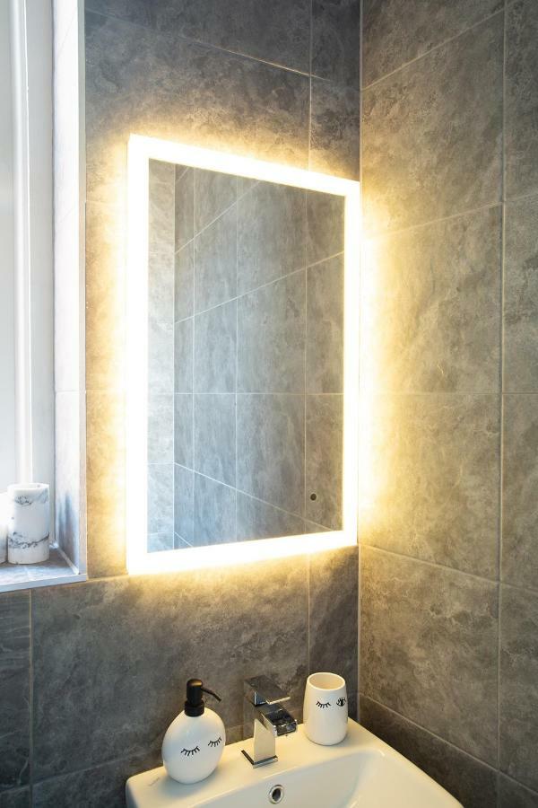Holyrood Park City Centre Apartment エディンバラ エクステリア 写真